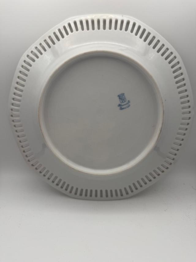 Schumann Bavaria Reticulated Pink Rose Plate Gold Trim