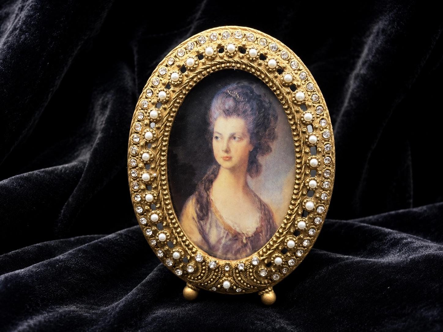 Small Vintage Twos Company Jeweled Oval Table Picture Frame Faux Pearl Rhinestone