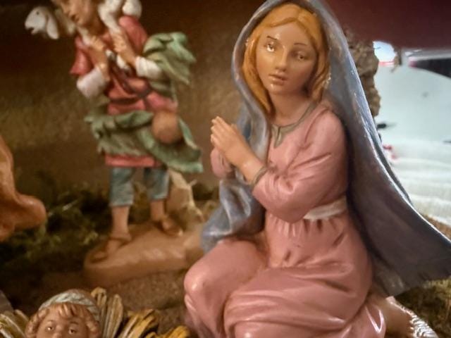 RARE Vintage Fontanini Nativity Scene  2004 Italian Stable, Working Water Pump, 5" Figures