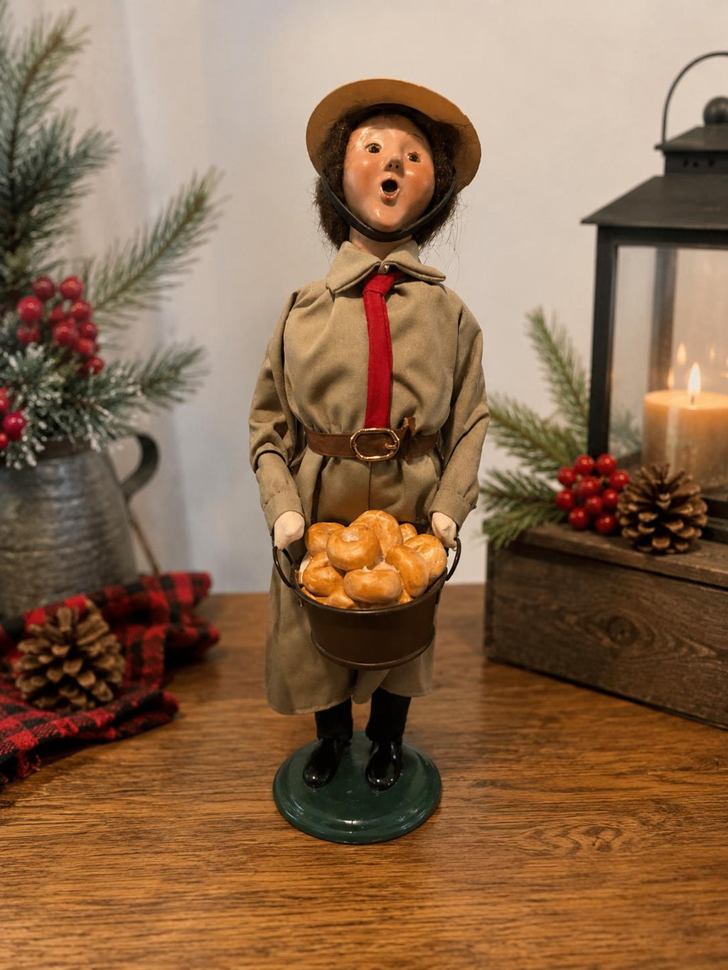 Byers Choice Salvation Army Caroler Doll 2002 Woman with Donut Bucket
