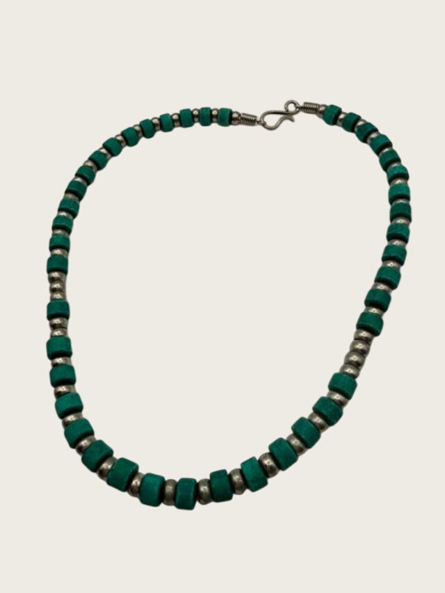 Turquoise Color Bead Necklace Silver Tone Spacer Beads Hook Clasp 16 Inch