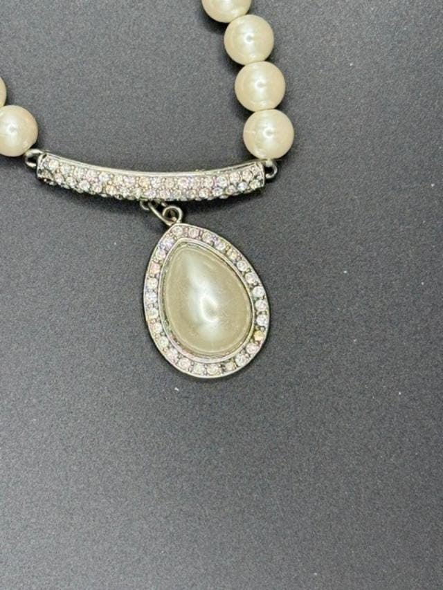 Vintage Faux Pearl Rhinestone Teardrop Pendant Necklace Silver Tone Statement Jewelry