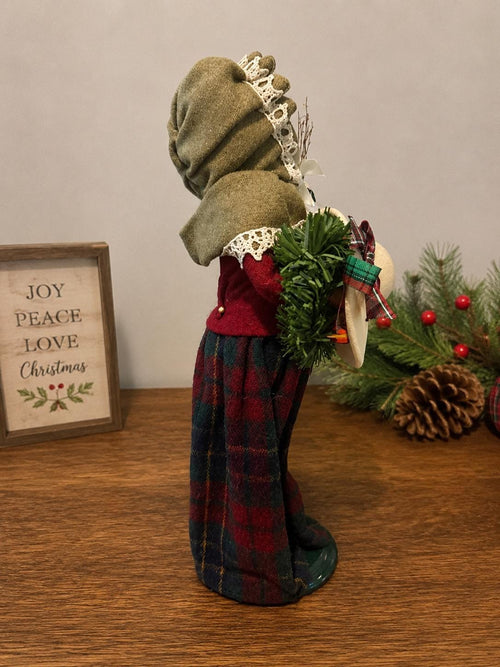 Byers Choice The Carolers Grandparent Shopper Doll 2006 Christmas Holiday Figurine
