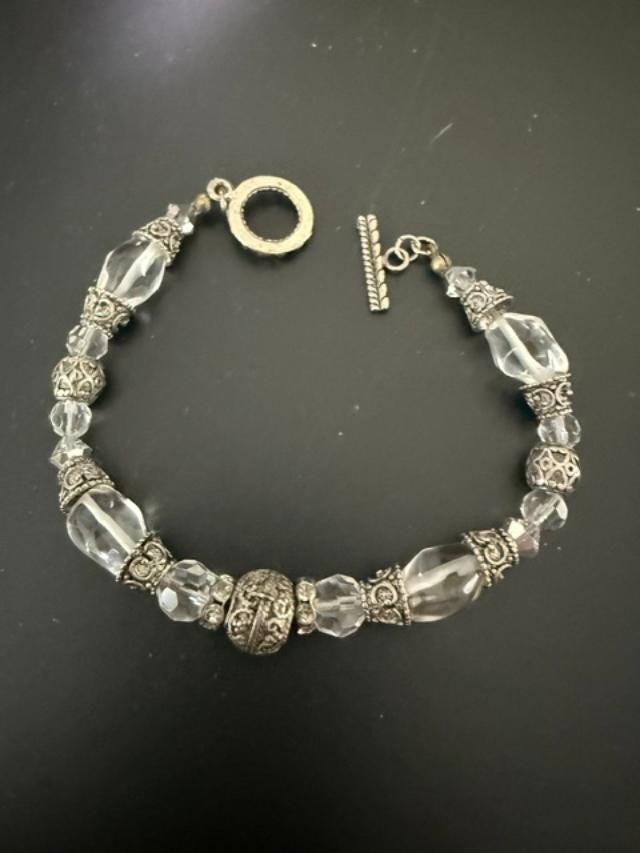 Clear Faceted Bead Bracelet Silver Tone Toggle Clasp 8.25" Vintage Style Jewelry