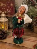 Byers Choice Caroler Girl Holding Straw Angel 2006 Christmas Doll Holiday Collectible