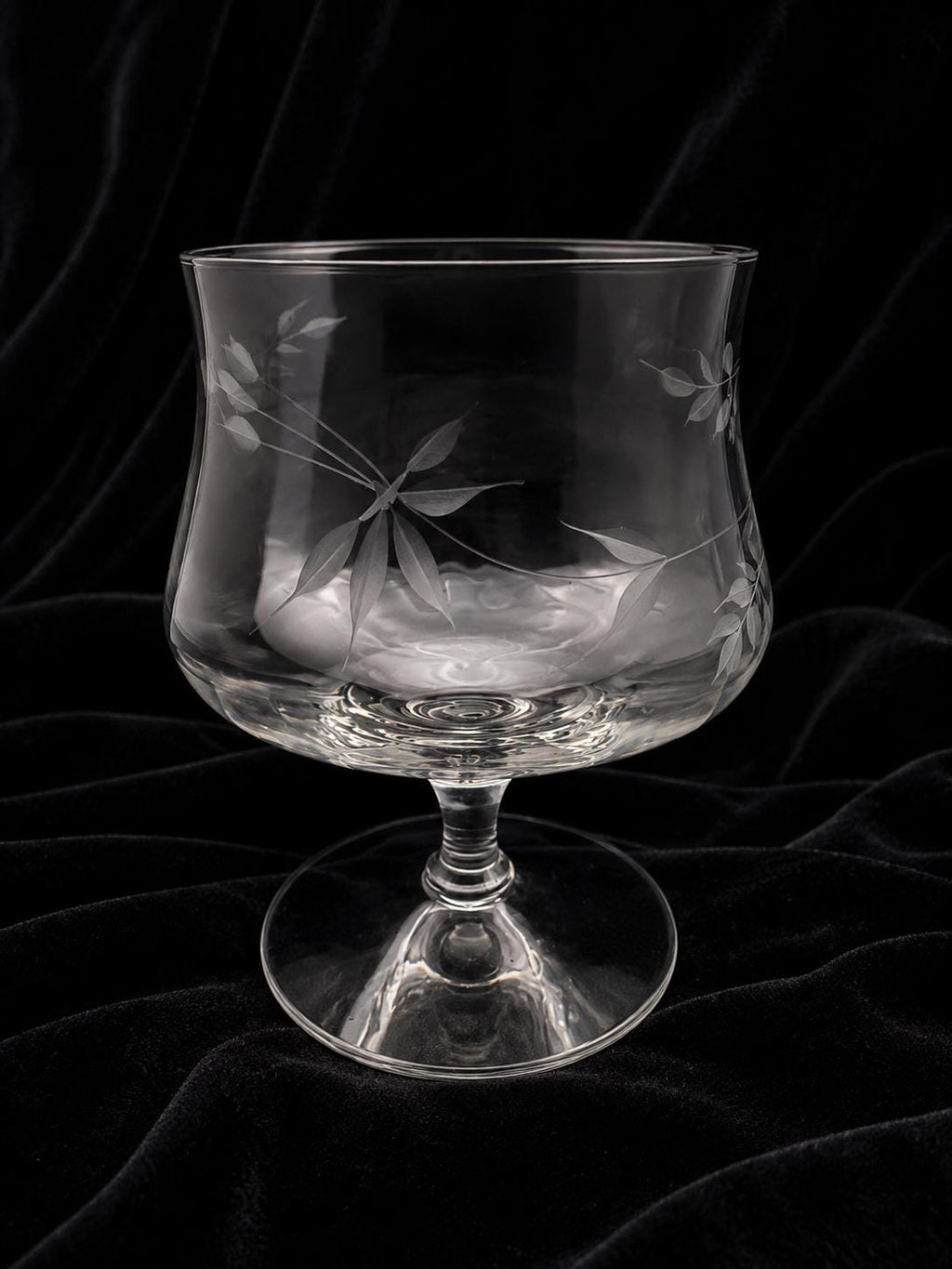 Etched Glass Shrimp Cocktail Goblets Set of 7 with Sauce Inserts | Leaf Appetizer Cups