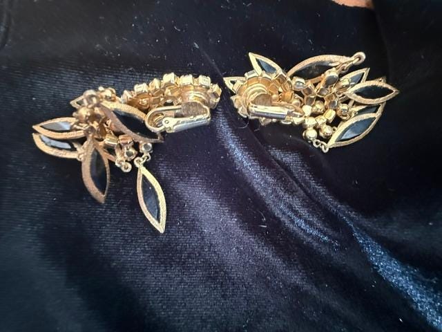 Gold-tone prong-set rhinestone / crystal necklace