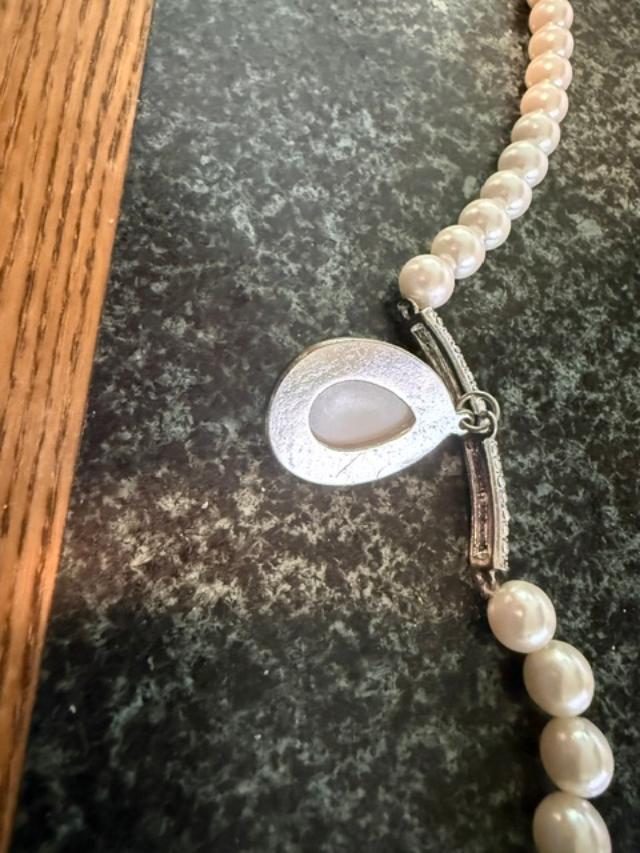 Vintage Faux Pearl Rhinestone Teardrop Pendant Necklace Silver Tone Statement Jewelry
