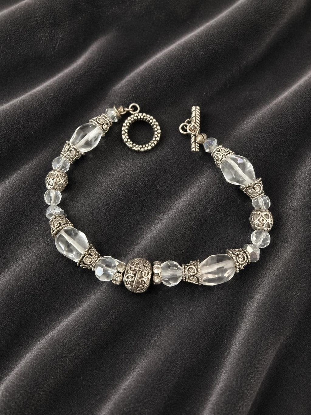 Clear Faceted Bead Bracelet Silver Tone Toggle Clasp 8.25" Vintage Style Jewelry