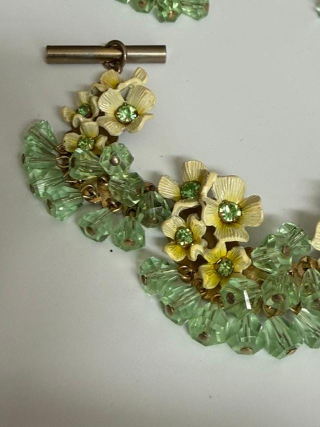 Vintage Green Bead Floral Bracelet Clip On Earrings Set Mid Century