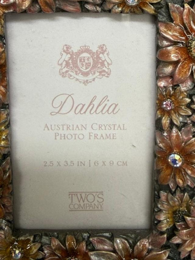 Dahlia Austrian Crystal Floral Frame 2.5x3.5 Photo 3.5x4.5 Overall