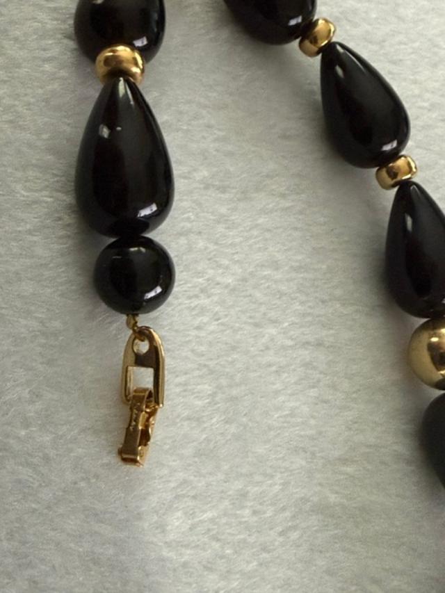 Vintage 1980s Napier Black Lucite Teardrop Gold Tone Bead Necklace 29 Inch