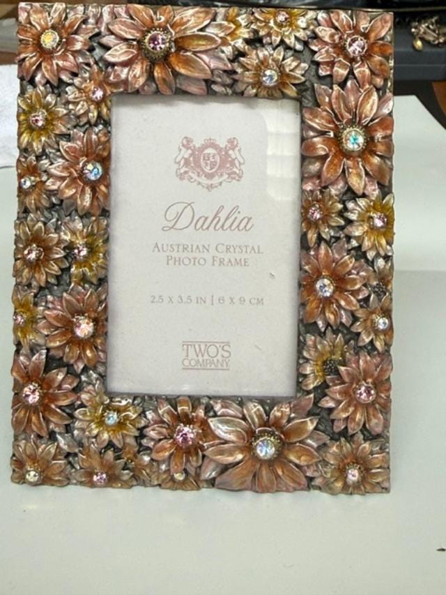 Dahlia Austrian Crystal Floral Frame 2.5x3.5 Photo 3.5x4.5 Overall