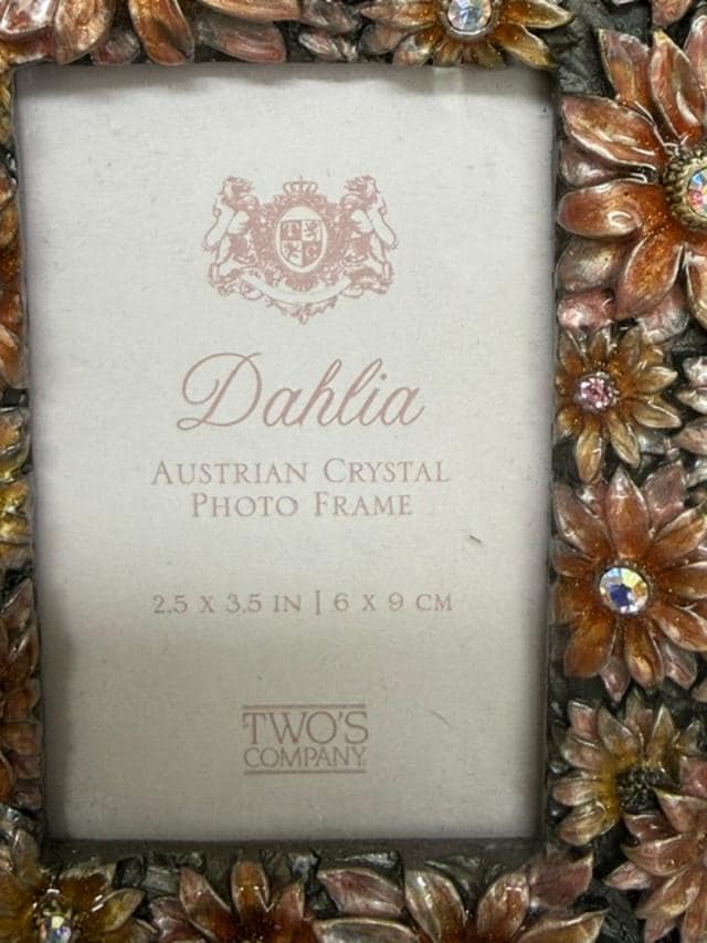 Dahlia Austrian Crystal Floral Frame 2.5x3.5 Photo 3.5x4.5 Overall