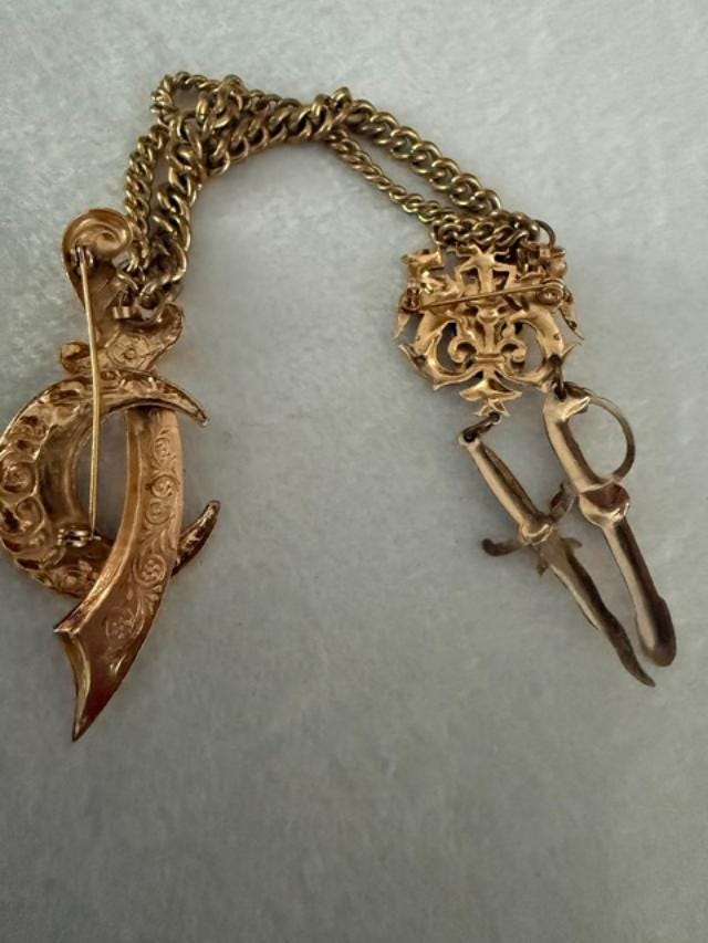 Vintage Heraldic Sword Sweater Guard Shawl Pin