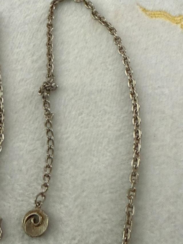 Vintage Lisner Lion Phoenix Heraldic Medallion Tassel Necklace