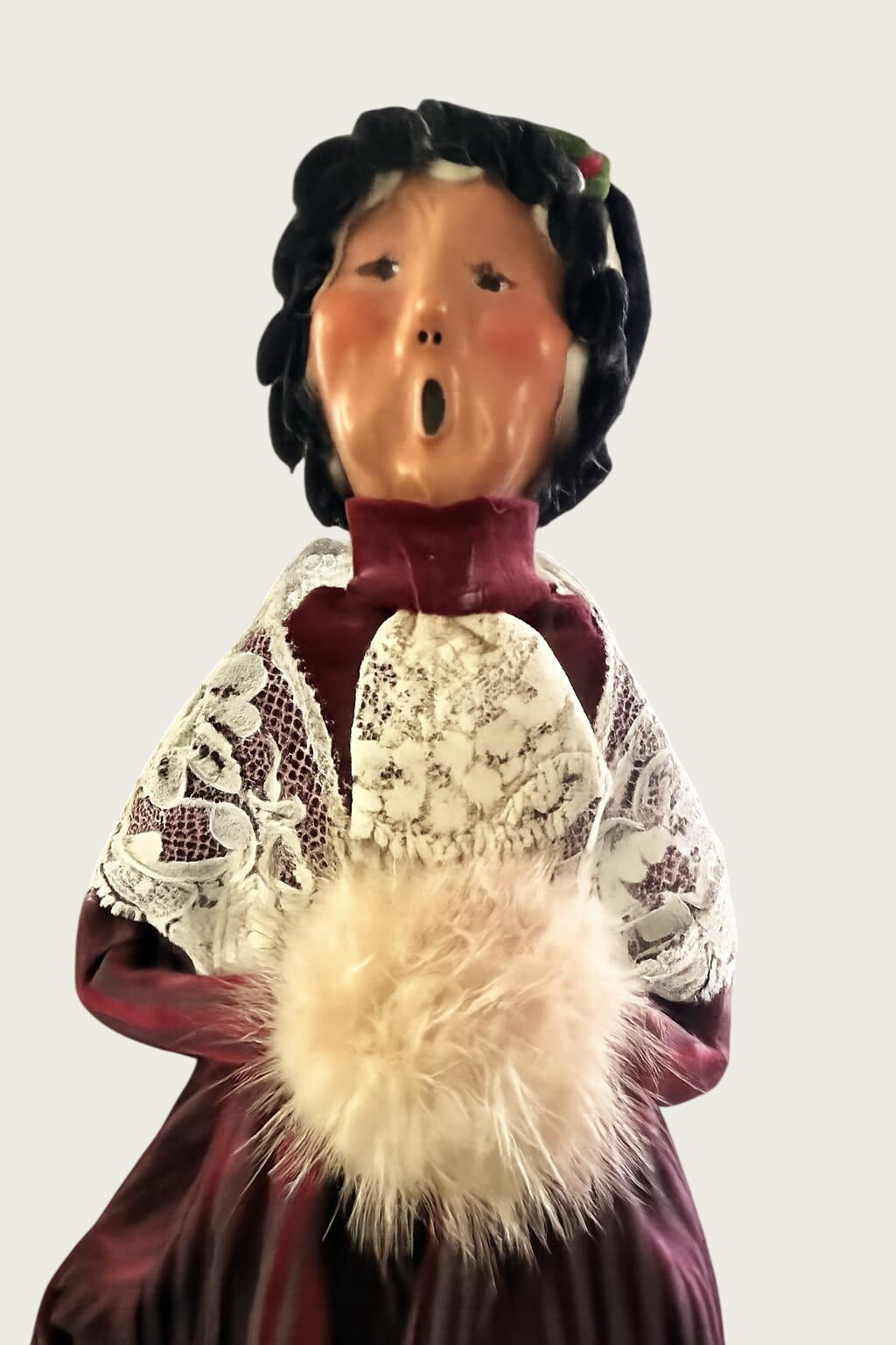 Vintage Byers Choice 2002 Limited Edition Woman Caroler Fur Muff 34/100