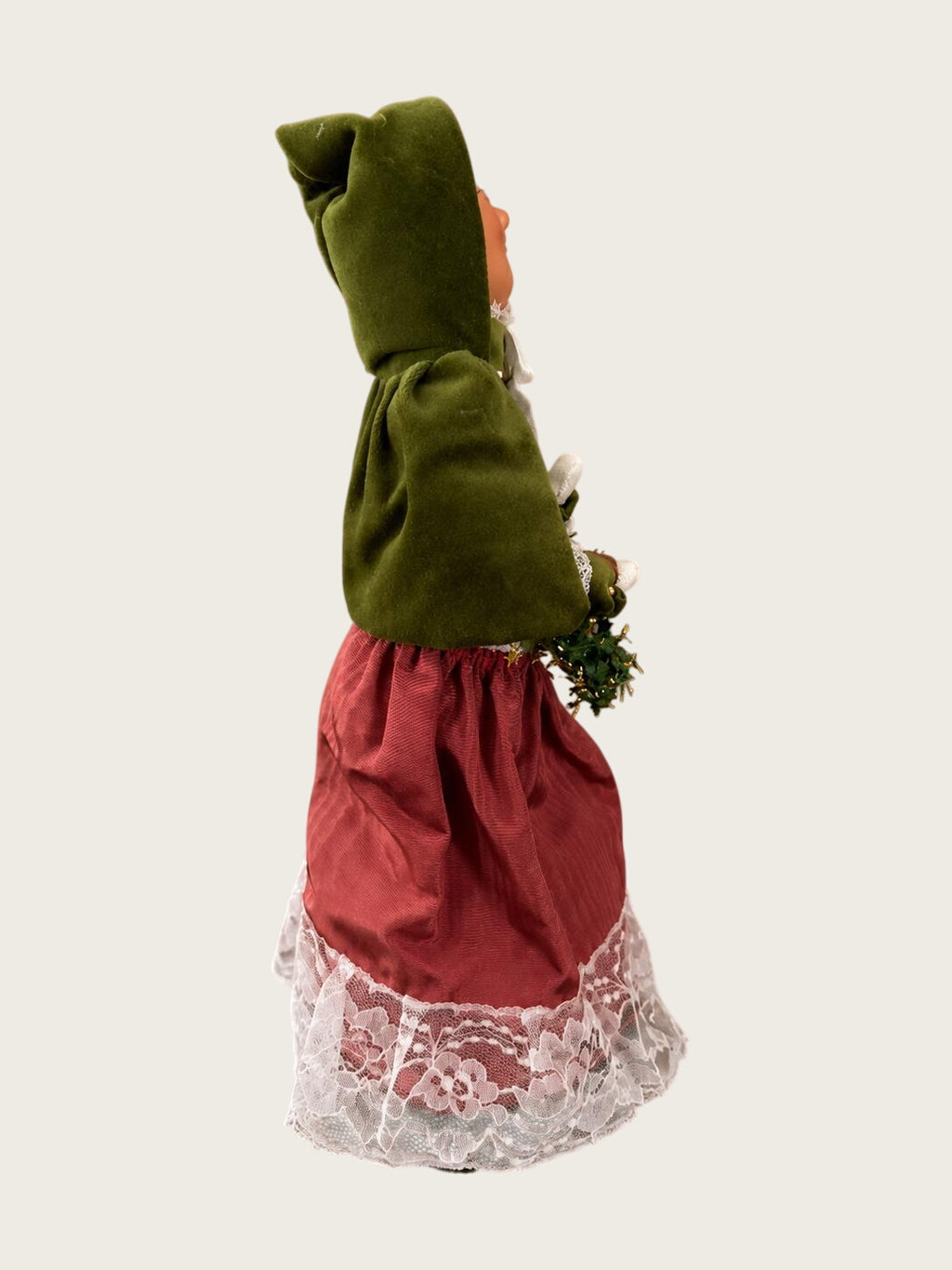 2005 Byers Choice Woman With Wreath Caroler Limited Edition 2/100
