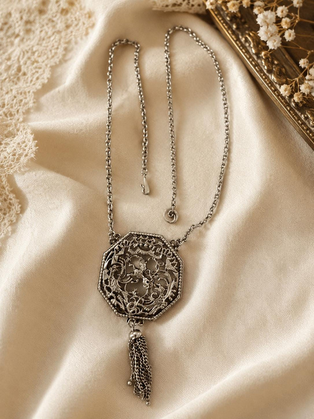 Vintage Lisner Lion Phoenix Heraldic Medallion Tassel Necklace