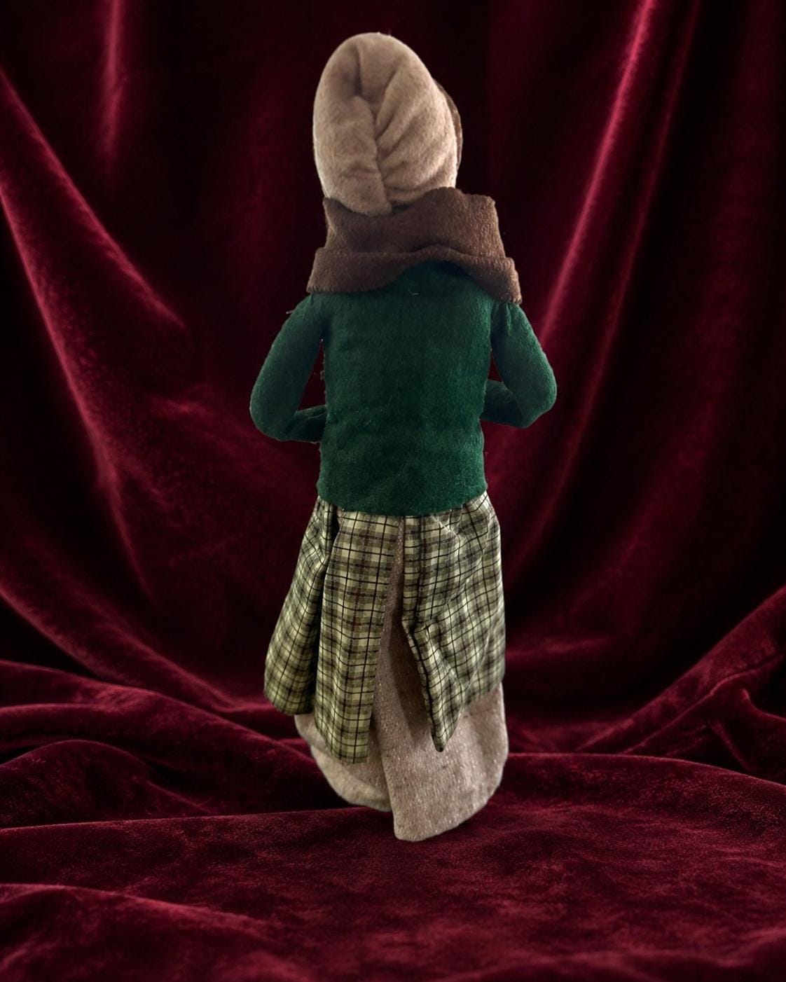 Byers Choice 2003 Traditional Grandparent Caroler 3/100 Signed 13
