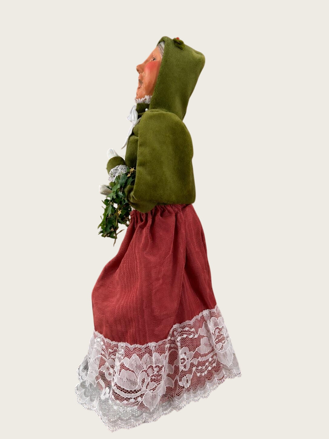 2005 Byers Choice Woman With Wreath Caroler Limited Edition 2/100
