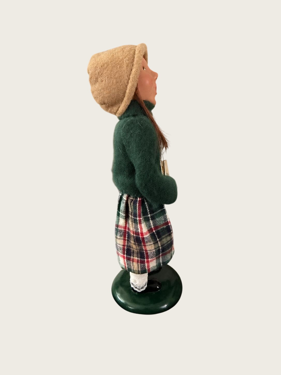 Byers Choice Girl With Postcard Caroler 2002 Limited Edition 2/100