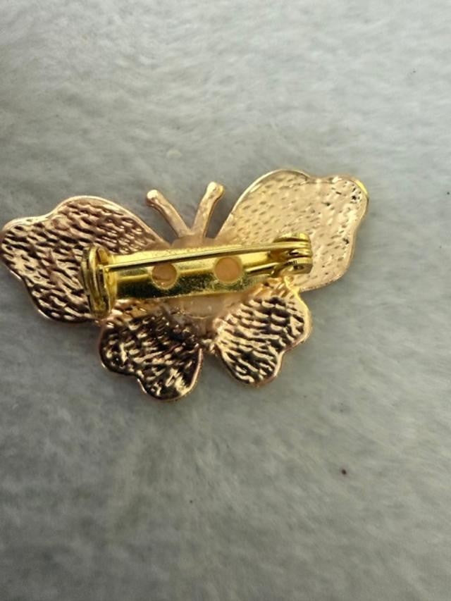 New Never Worn Gold Tone Textured Butterfly Brooch Pin Approx 1.5 Inch