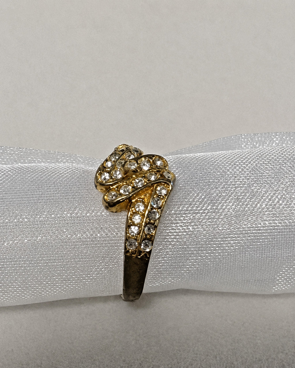 Gold Tone Clear Rhinestone Crisscross Knot Cocktail Ring Size 8.5