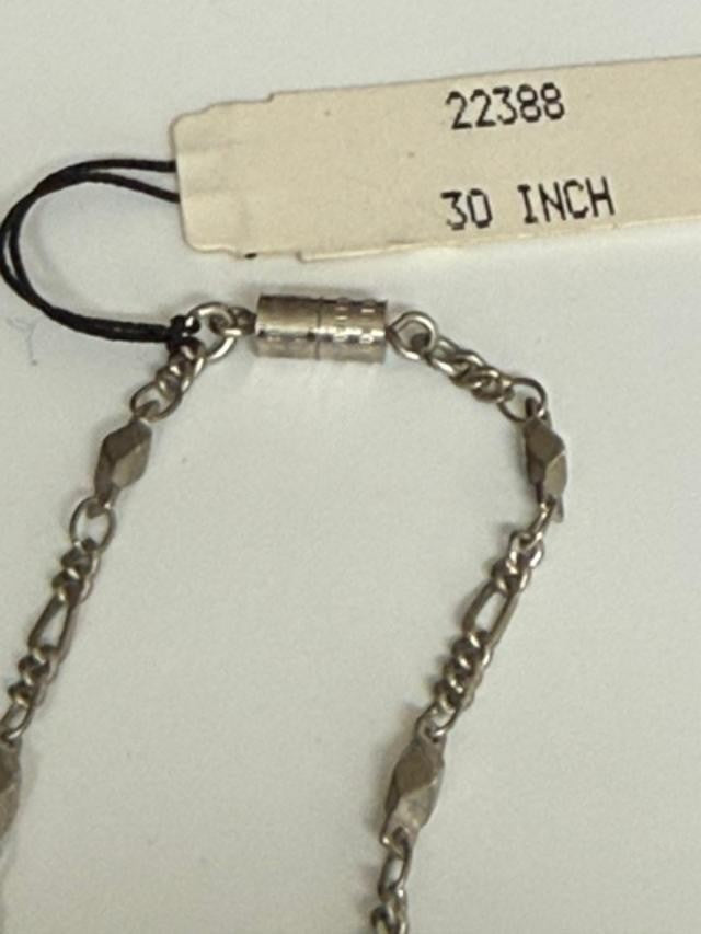 Vtg Pastel Pink Blue Rhinestone Magnifying Glass Jewelry Loupe Pendant Necklace
