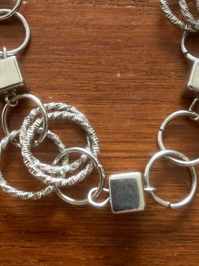 Silver Tone Textured Interlocking Circle Link Necklace 32" + 3" Extender