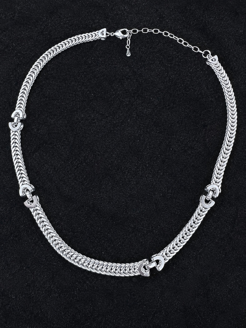 Silver Tone Braided Chevron Link Collar Necklace 16–19 Inch Adjustable