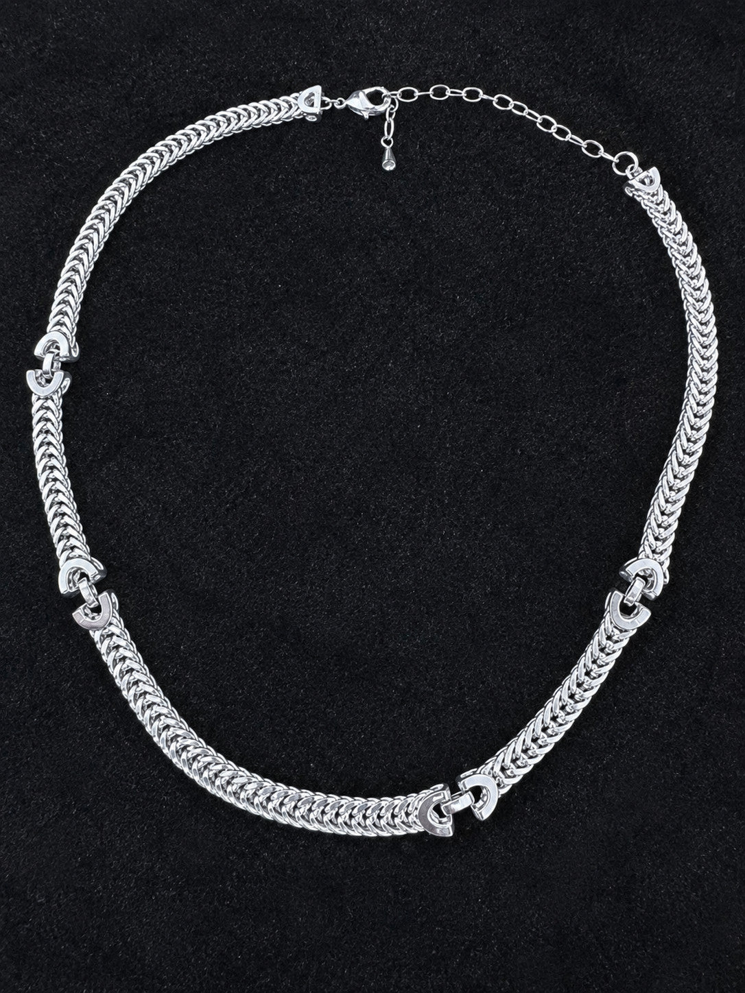 Silver Tone Braided Chevron Link Collar Necklace 16–19 Inch Adjustable
