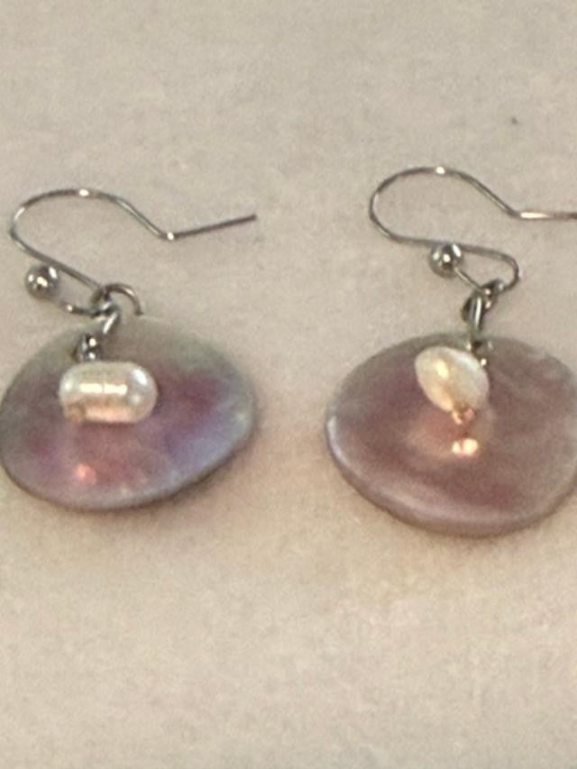 unbranded natural shell disc dangle earrings