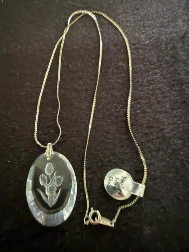 Vintage Intaglio Glass Tulip Pendant Faceted Crystal Floral Necklace Charm gift