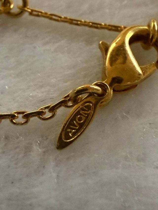 Avon Gold Tone Rhinestone Butterfly Anklet Bracelet Pierced Earrings Set