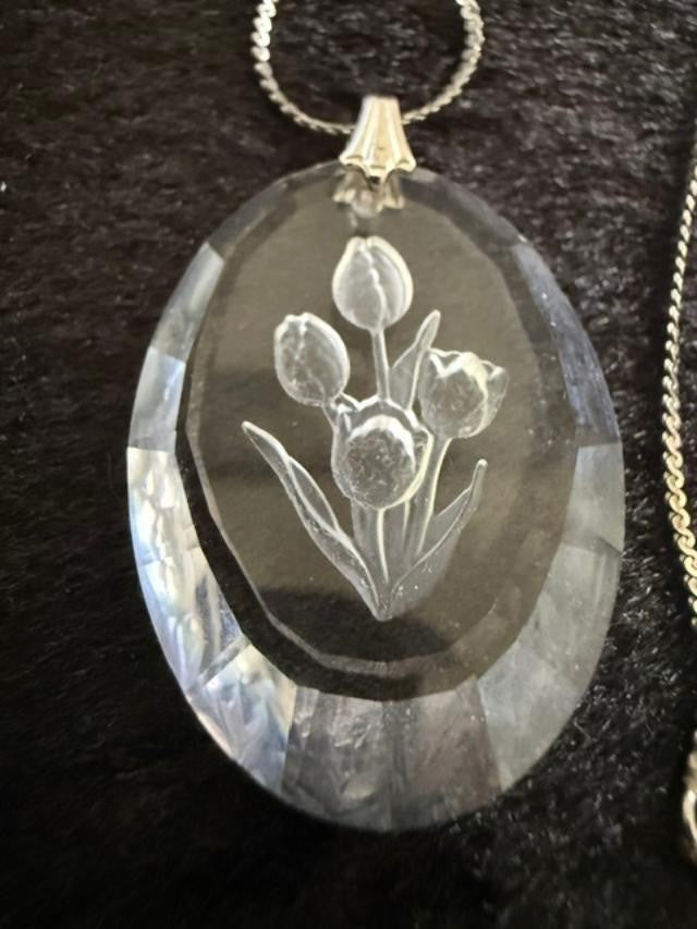 Vintage Intaglio Glass Tulip Pendant Faceted Crystal Floral Necklace Charm gift