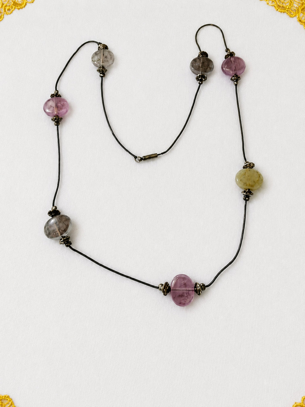 unmarked artisan-style multicolor glass bead necklace
