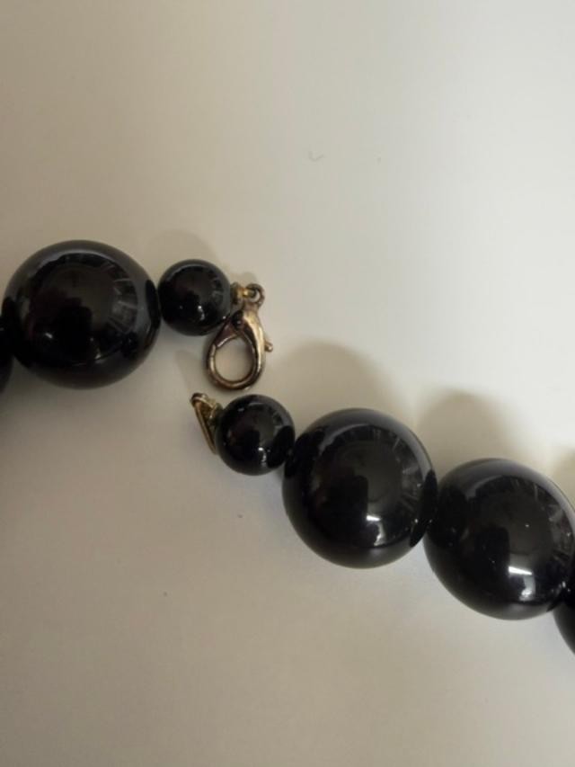 24" black bead necklace with uniform approx. 18 mm glossy round beads