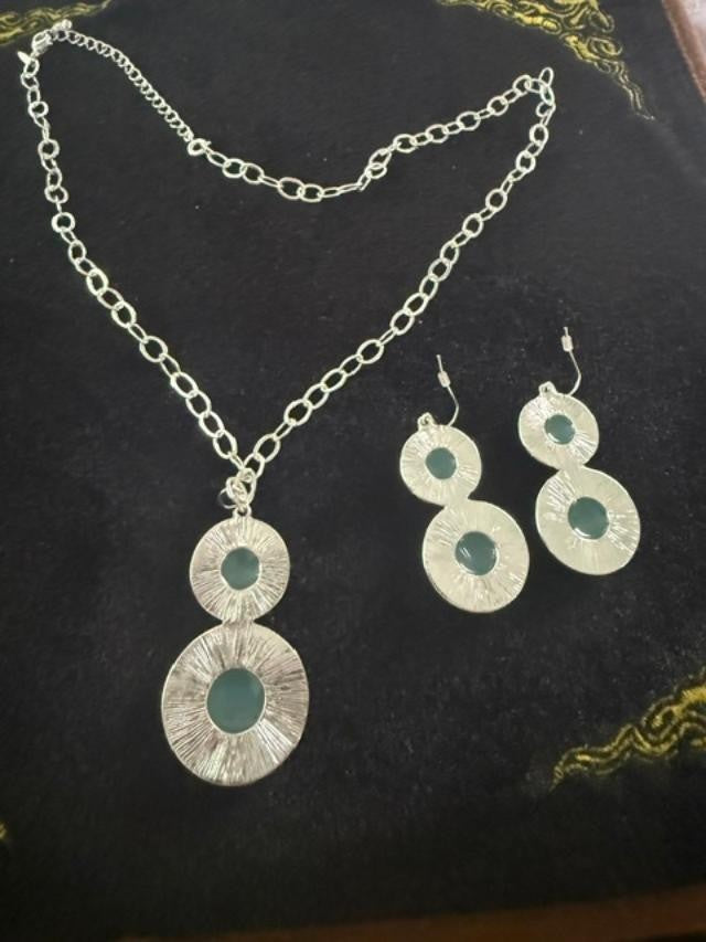 SAQ Aqua Blue Faceted Rhinestone Necklace & Earrings Set Silver Tone