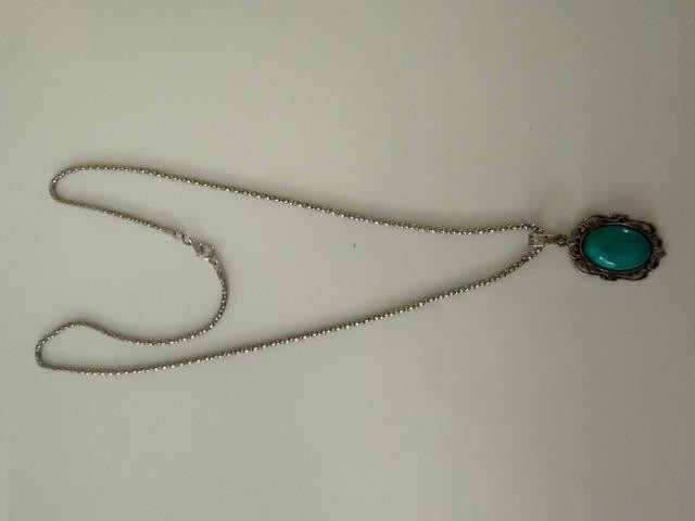 Faux Turquoise Cabochon Filigree Pendant Necklace Silver Tone 25 in