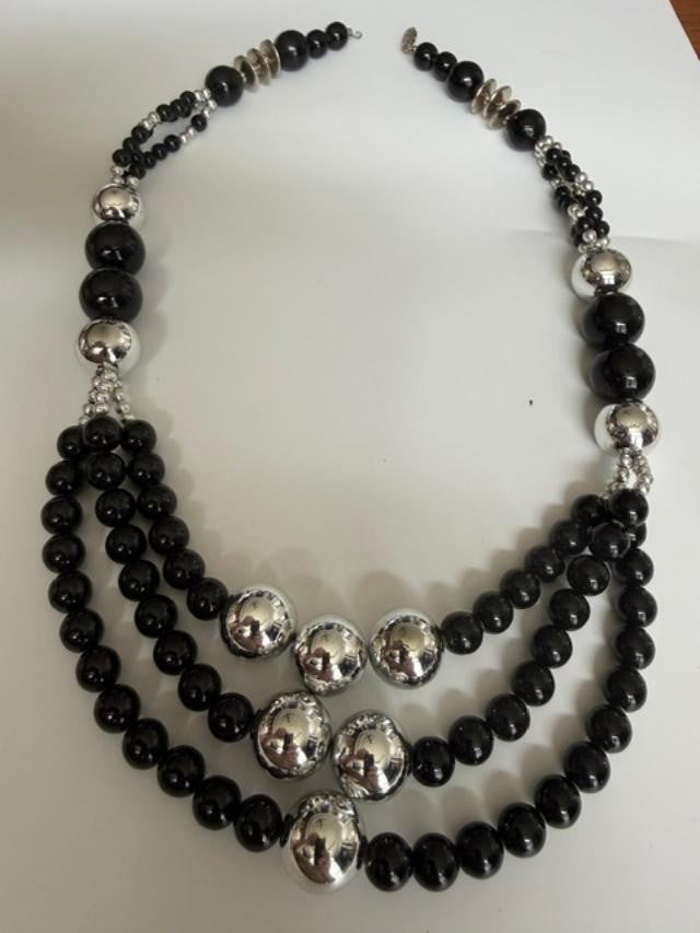 Vintage chunky silver & Black Bead 3 Strd Necklace 22 inches