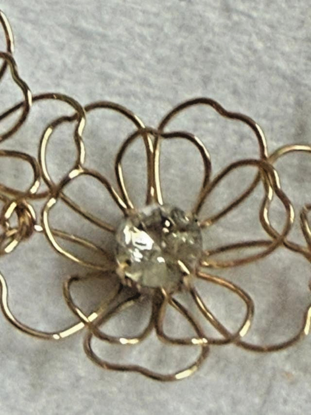 Avon SHB Gold Tone Rhinestone Wire Flower Mesh Necklace 22"