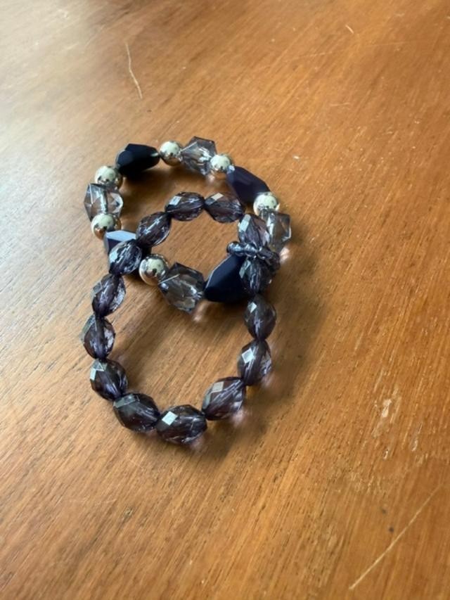 Set of 2 Dark Blue Faceted Bead Stretch Bracelets Silver Tone