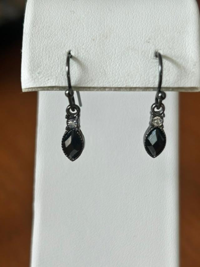 Black Faceted Crystal Rhinestone Dangle Earrings Gunmetal Tone Fishhook