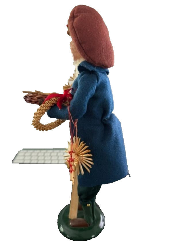 Byers Choice 2006 Cries of London Straw Ornament Vendor Caroler Slight Damage