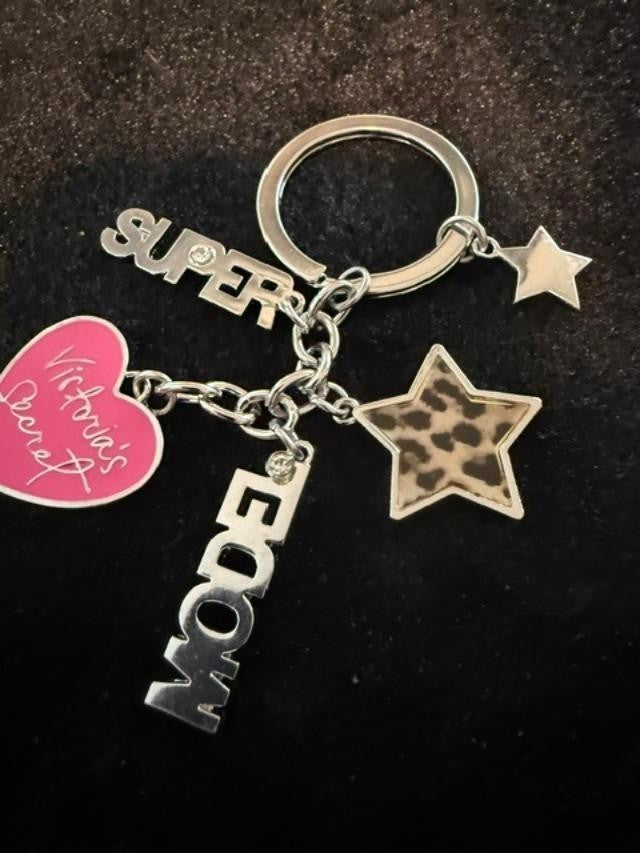 Victoria’s Secret Heart Supermodel Glam Girls Leopard Keyring Keychain