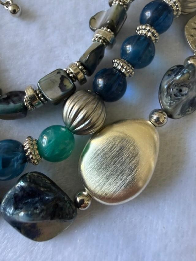 Blue Gray Multi-Strand Shell Bead Statement Necklace Silver Tone 21"