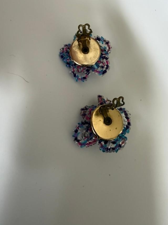 vintage handmade beaded flower clip-on earrings.