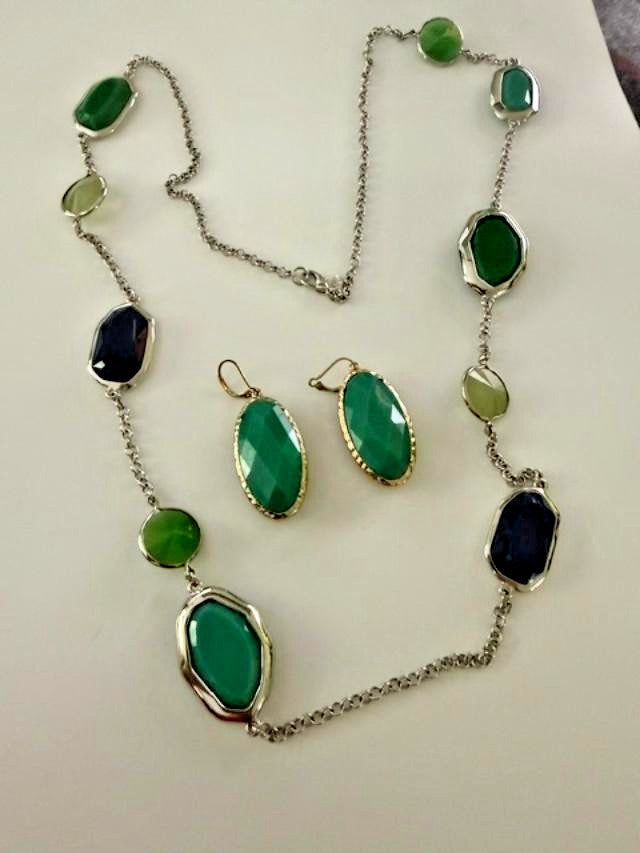 Set Premier Designs Gemma 39" Necklace 2 Pairs Green Blue Drop Earrings