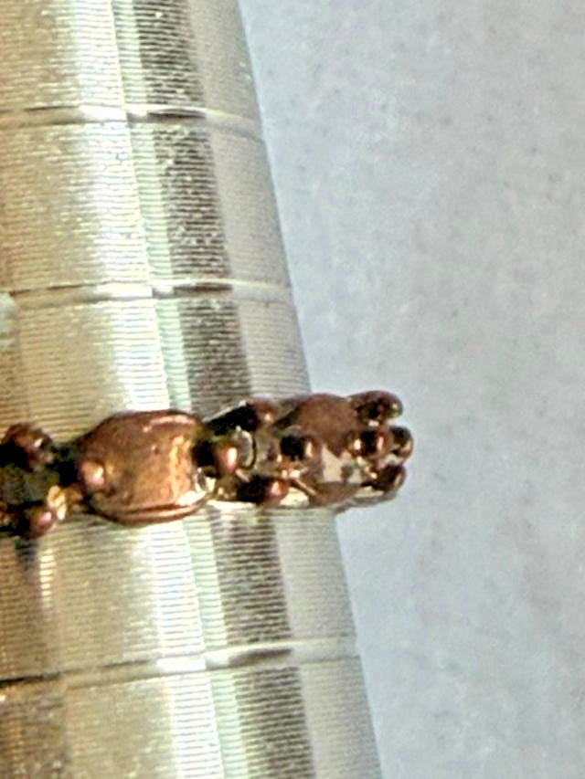 Antique Brass Tone Leaf Berry Vine Eternity Band Ring Size 7.75